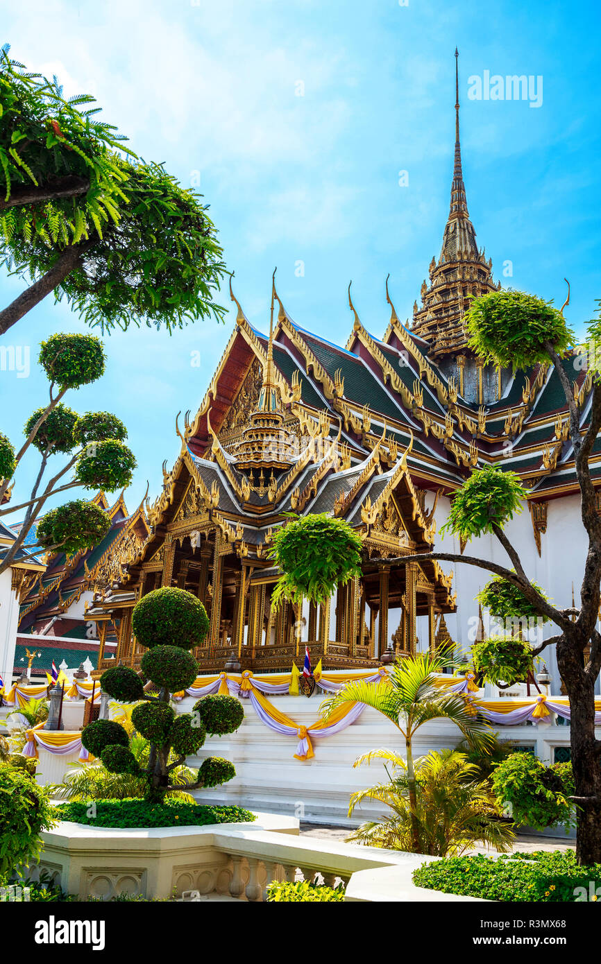 Bangkok, Thaïlande. Chakri Mahaprasat Hall, Wat Phra Kaew, Grand Palais, le Temple du Bouddha d'Emeraude Banque D'Images