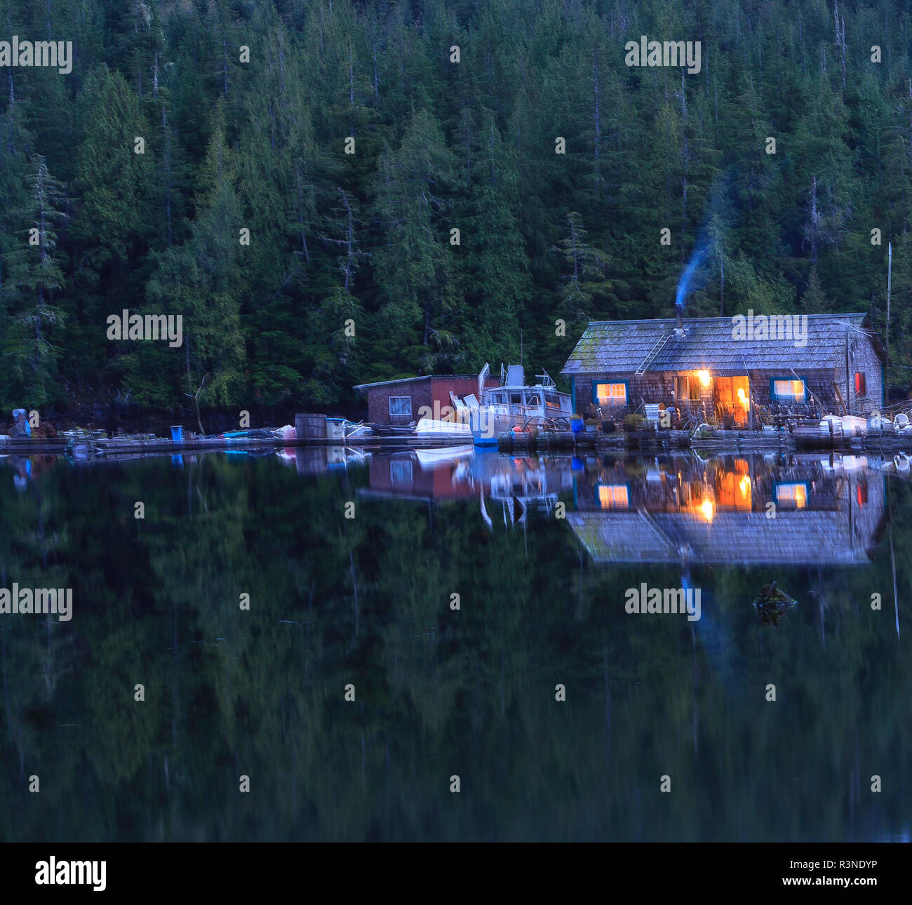 Passage Browning Hideaway Resort, au nord de l'île de Vancouver, Colombie-Britannique, Canada Banque D'Images