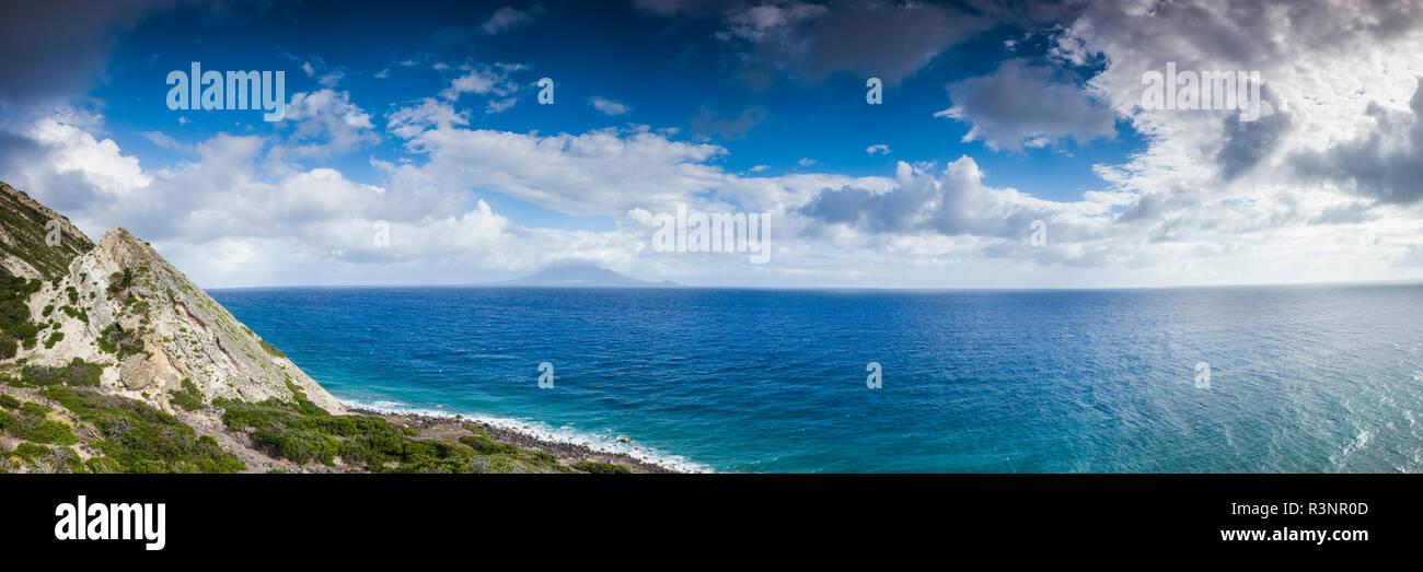 Saint Eustache. Fort de Windt, vue vers l'île de Saint-Kitts Banque D'Images