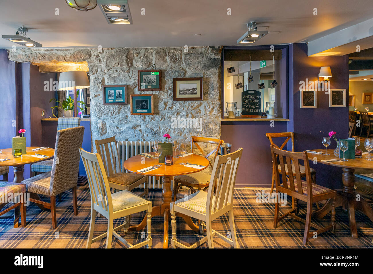 L'intérieurapt pub écossais Hawes Inn de Queensferry, Ecosse Banque D'Images