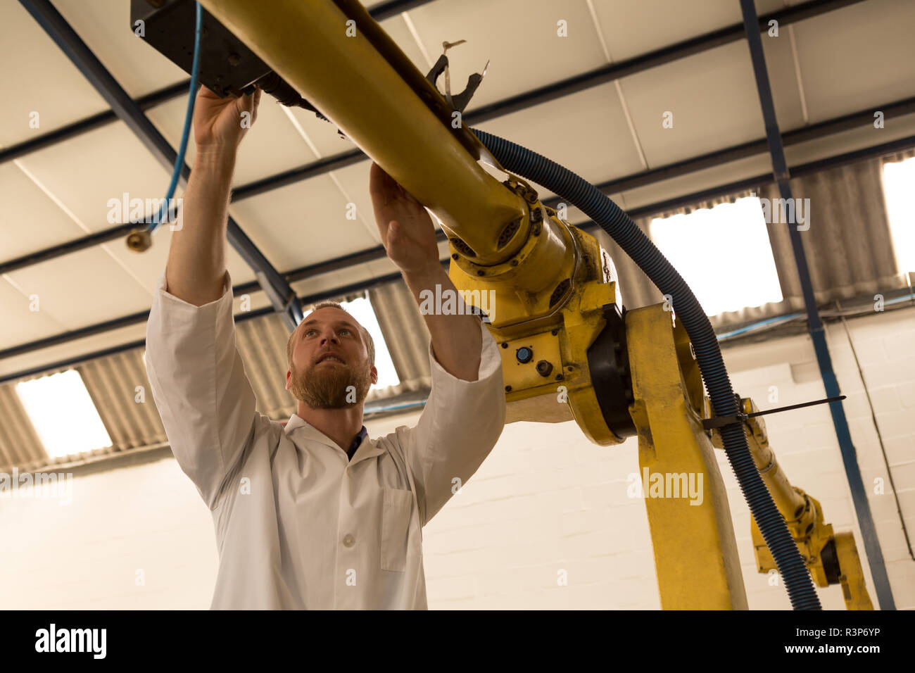 Ingénieur en robotique robotique d'exploitation machine Banque D'Images