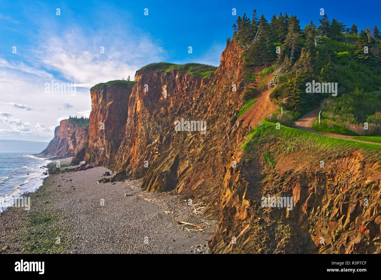 Le Canada, la Nouvelle-Écosse, l'île d'or. Le long des falaises de la baie de Fundy. Banque D'Images