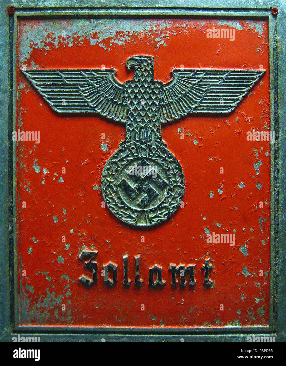 Berlin, Allemagne. Emblème de la Maison des Douanes nazi allemand (Bureau) de Berlin Banque D'Images
