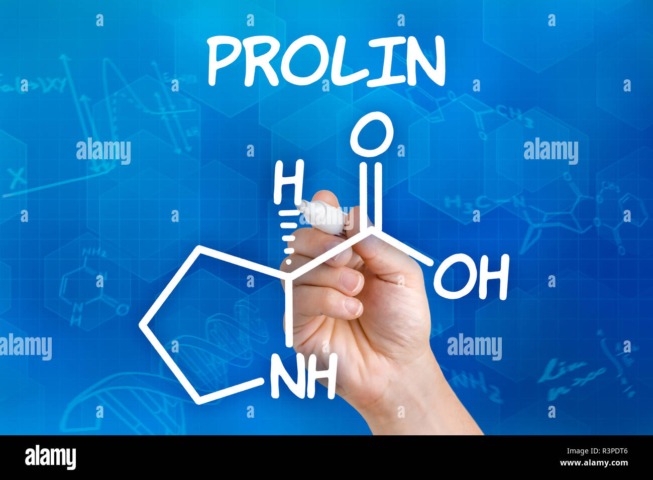 La main avec pen tire structure chimique de formule proline Banque D'Images