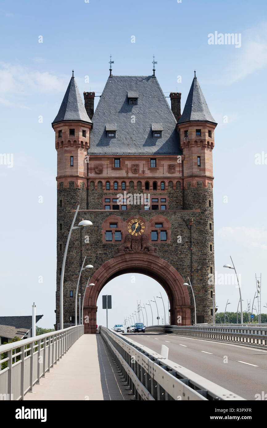 Allemagne, Rhénanie-Palatinat, les vers, les Nibelungen et Pont Nibelungen tower Banque D'Images