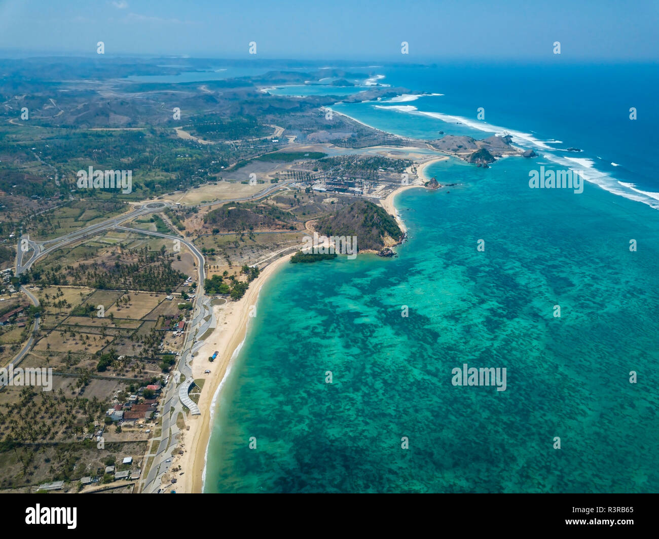 L'Indonésie, Lombok, Kuta, vue aérienne de la plage Banque D'Images