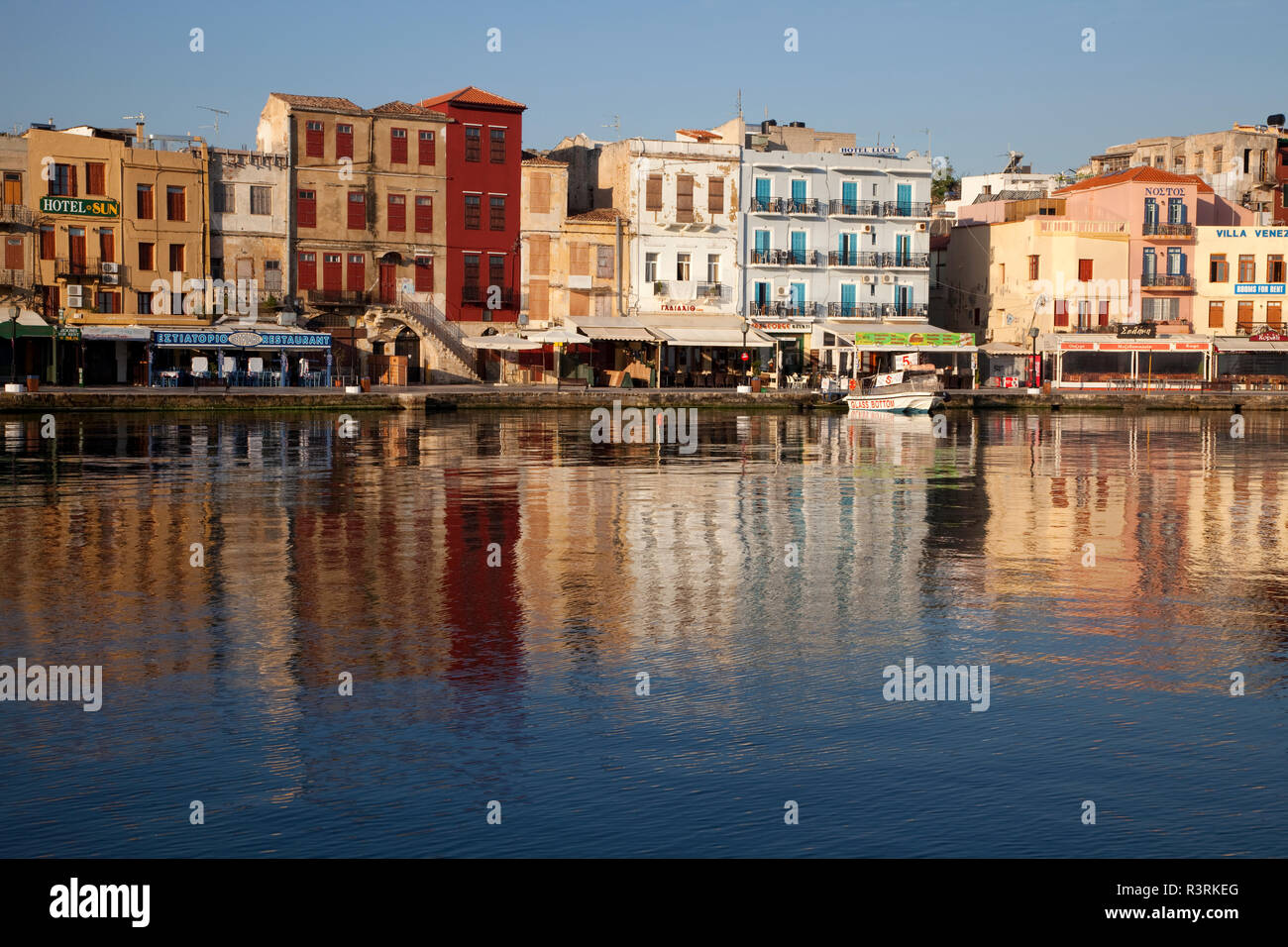 Grèce, Crete, Lassithi Harbour et de réflexion Banque D'Images