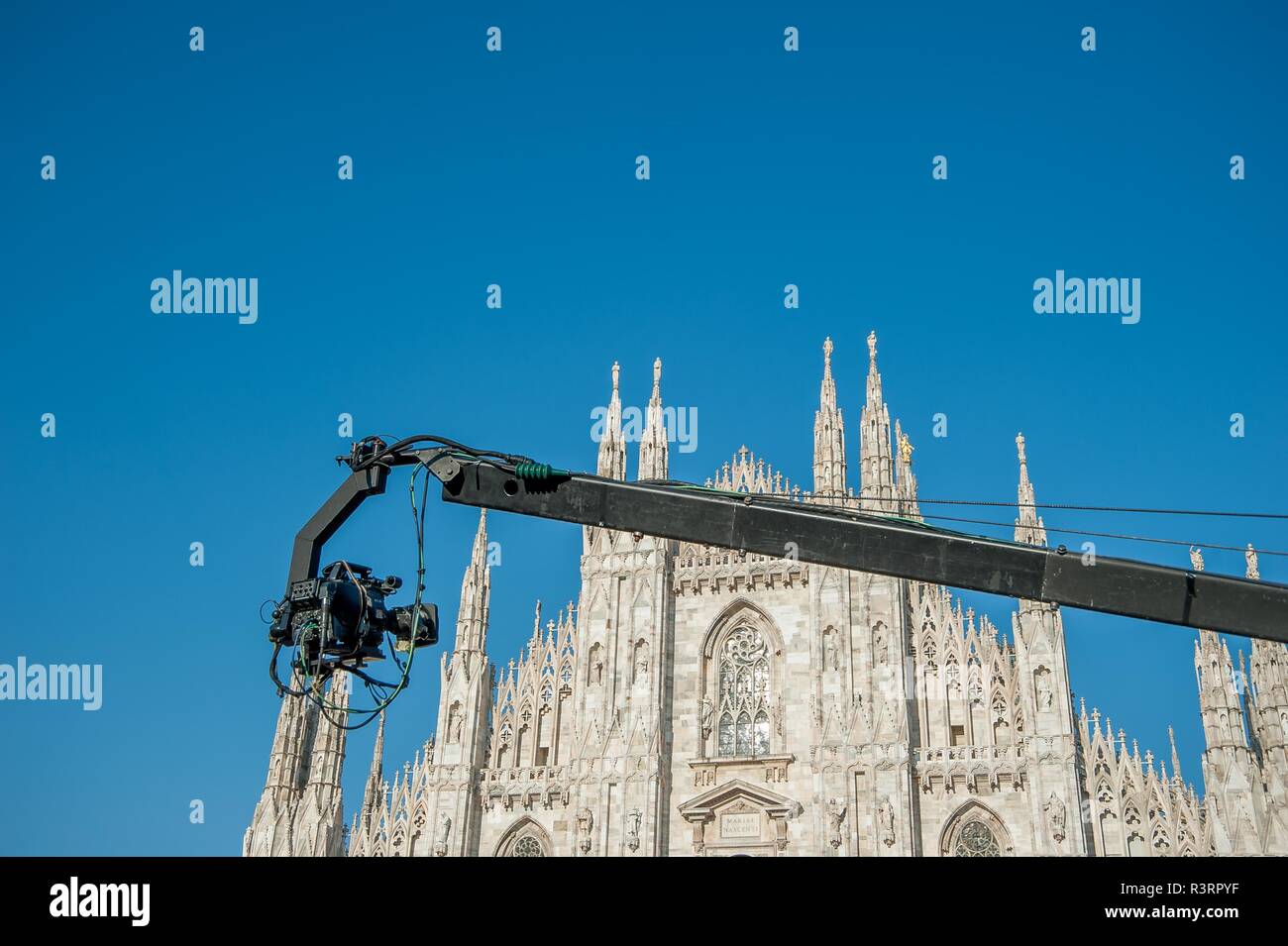 Images télévisées sur la Piazza Duomo à Milan Banque D'Images