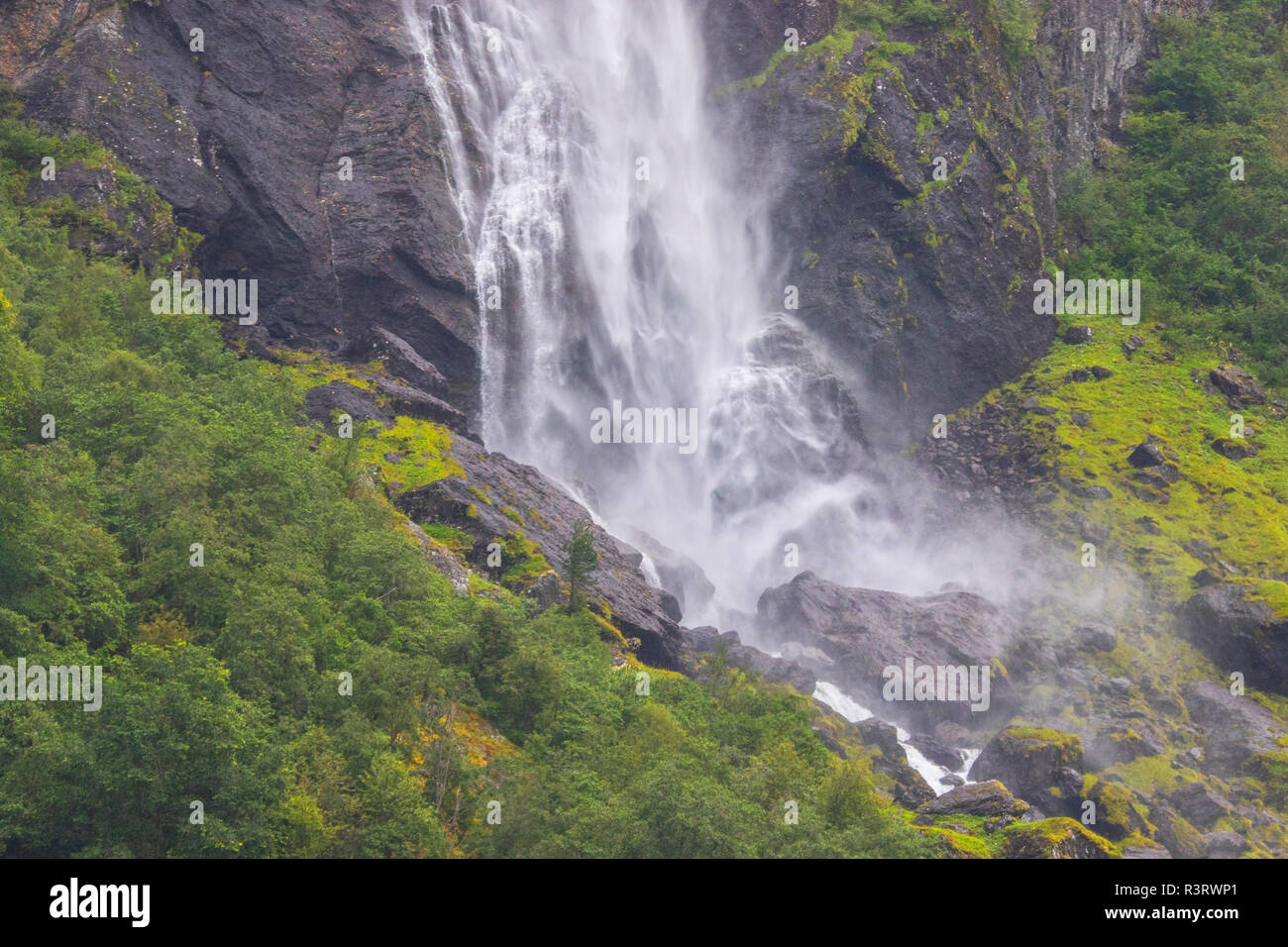 Cascade, sur la Flamm de fer. Banque D'Images