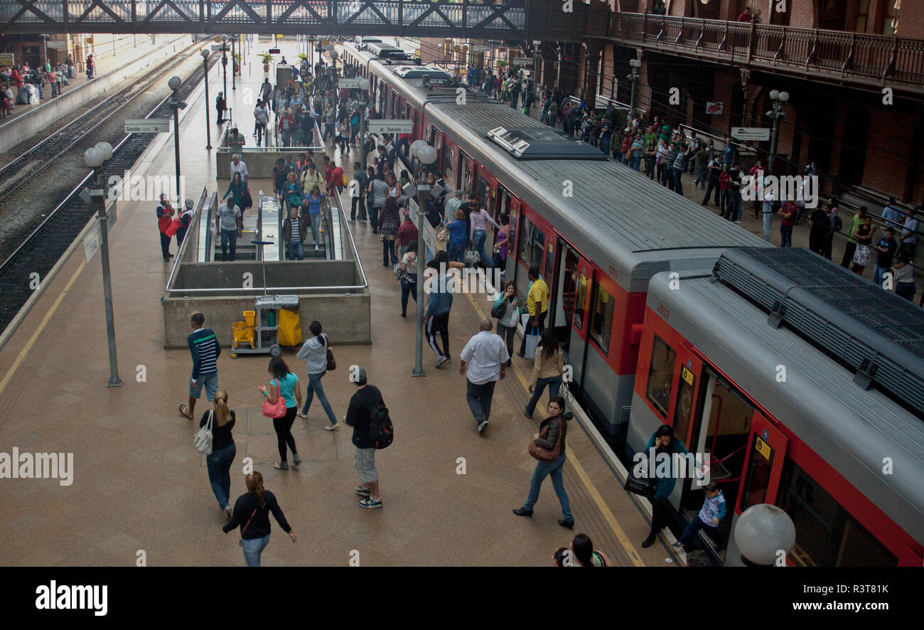 La gare ferroviaire de Sao Paulo Banque D'Images