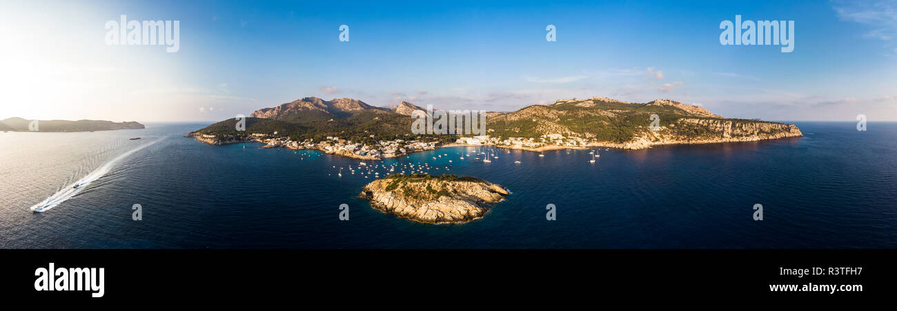 L'Espagne, Îles Baléares, Mallorca, vue aérienne de la baie de Sant Elm Banque D'Images