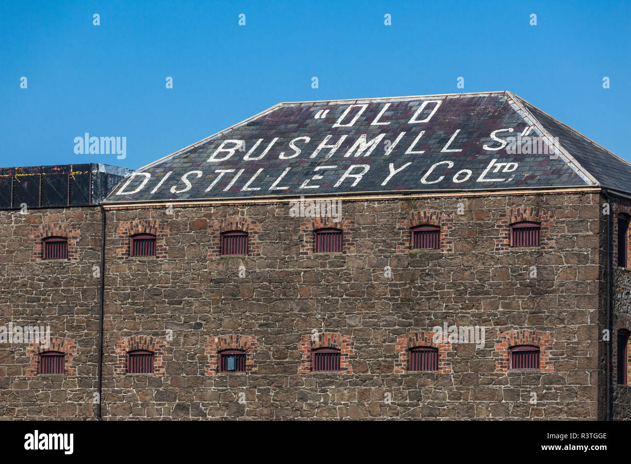 Royaume-uni, Irlande du Nord, le comté d'Antrim, Bushmills, Old Bushmills Distillery, plus ancienne distillerie de whisky de juridique, depuis 1608 Banque D'Images