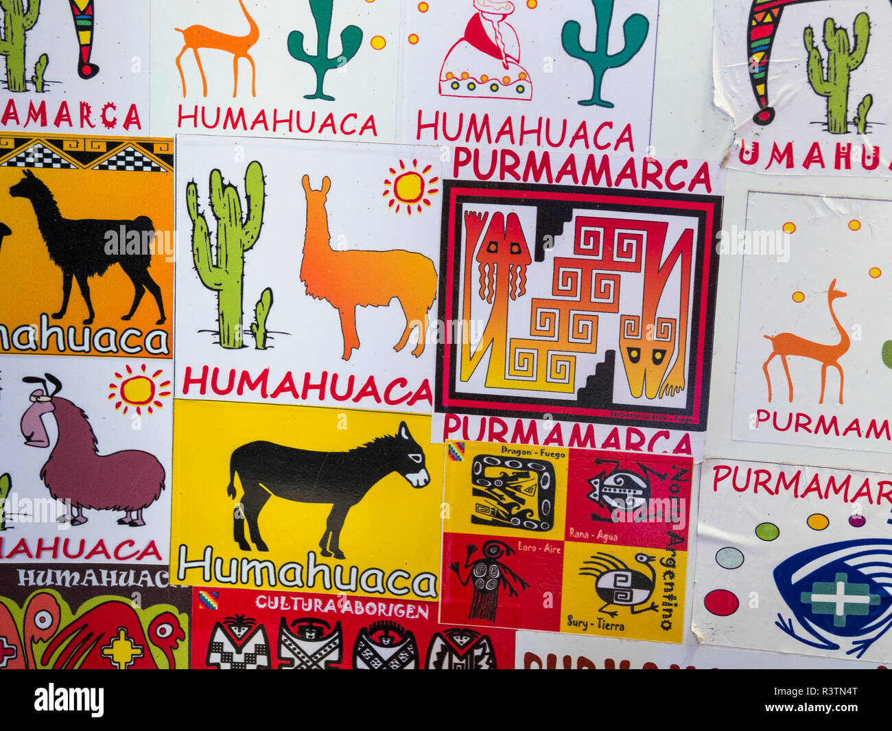 Autocollants avec des symboles de la Quebrada de Humahuaca, un site classé au patrimoine mondial. L'Amérique du Sud, l'Argentine (usage éditorial uniquement) Banque D'Images