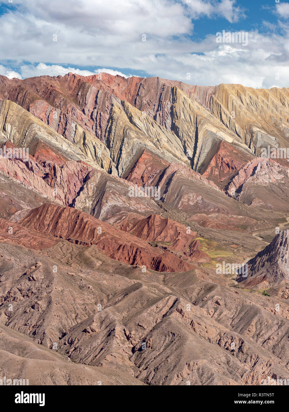 Icône rock formation Serrania de Hornocal dans la Quebrada de Humahuaca canyon, Site du patrimoine mondial de l'UNESCO. L'Amérique du Sud, Argentine Banque D'Images