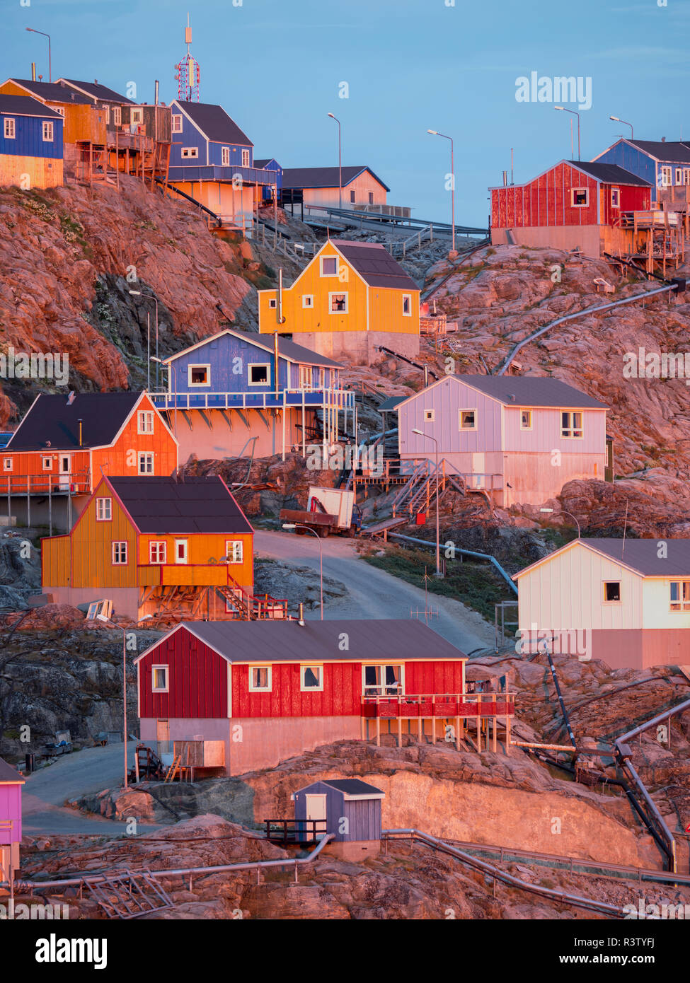 Petite ville d'Uummannaq dans le nord-ouest du Groenland, Danemark Banque D'Images
