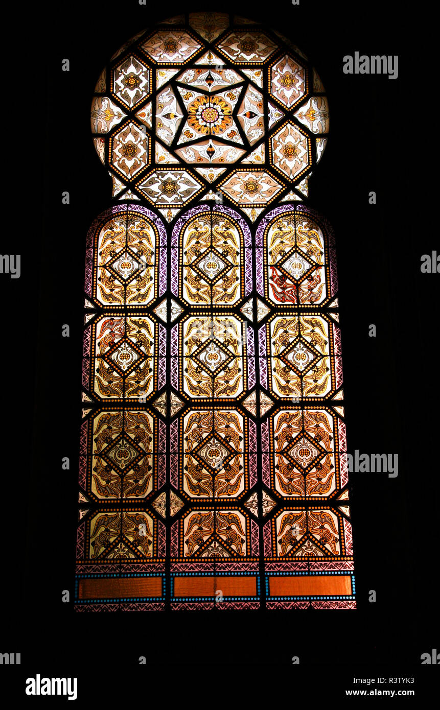 À Prague - République tchèque - Le 27/07/2015 - Synagogue Espagnole, vitrail coloré Banque D'Images