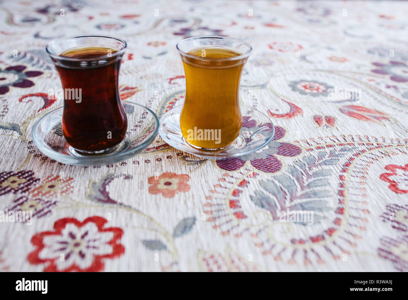 Bain turc traditionnel thé vert et thé noir. Banque D'Images