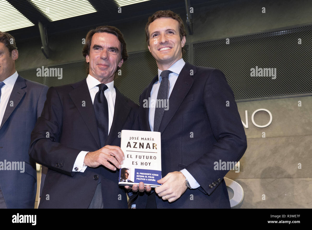 Jose Maria Aznar assiste au lancement de son nouveau livre "L'avenir est aujourd'hui' Avec : Jose Maria Aznar, Pablo Casado Où : Madrid, Espagne Quand : 23 Oct 2018 Crédit : Oscar Gonzalez/WENN.com Banque D'Images