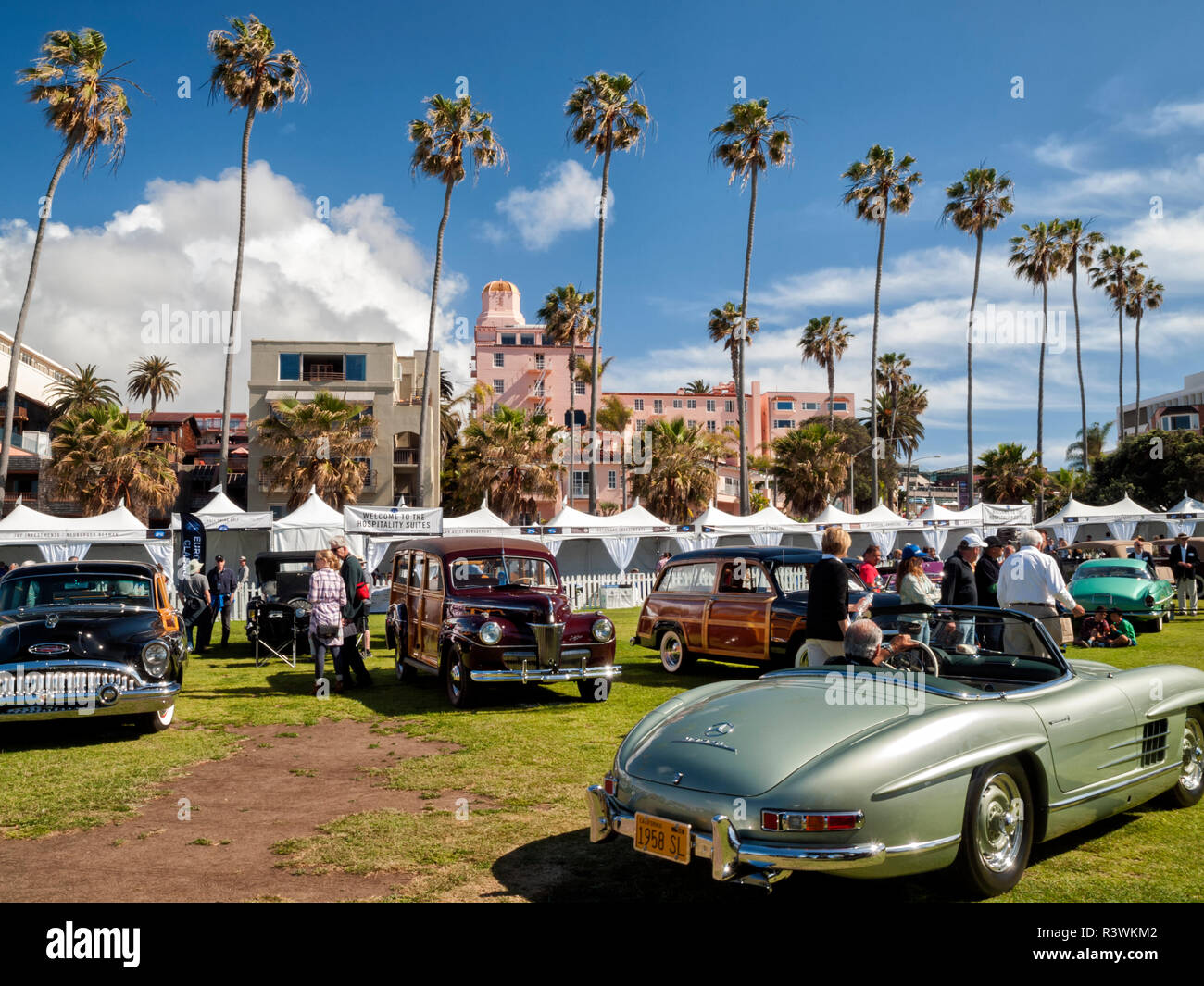 États-unis, Californie, La Jolla. Concours d'elégance car show dans le parc Scripps (usage éditorial uniquement) Banque D'Images