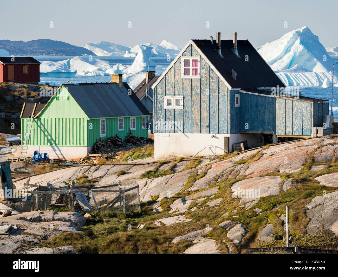 Oqaatsut village Inuit (autrefois appelé Rodebay) situé dans la baie de Disko. Le Groenland, Danemark Banque D'Images