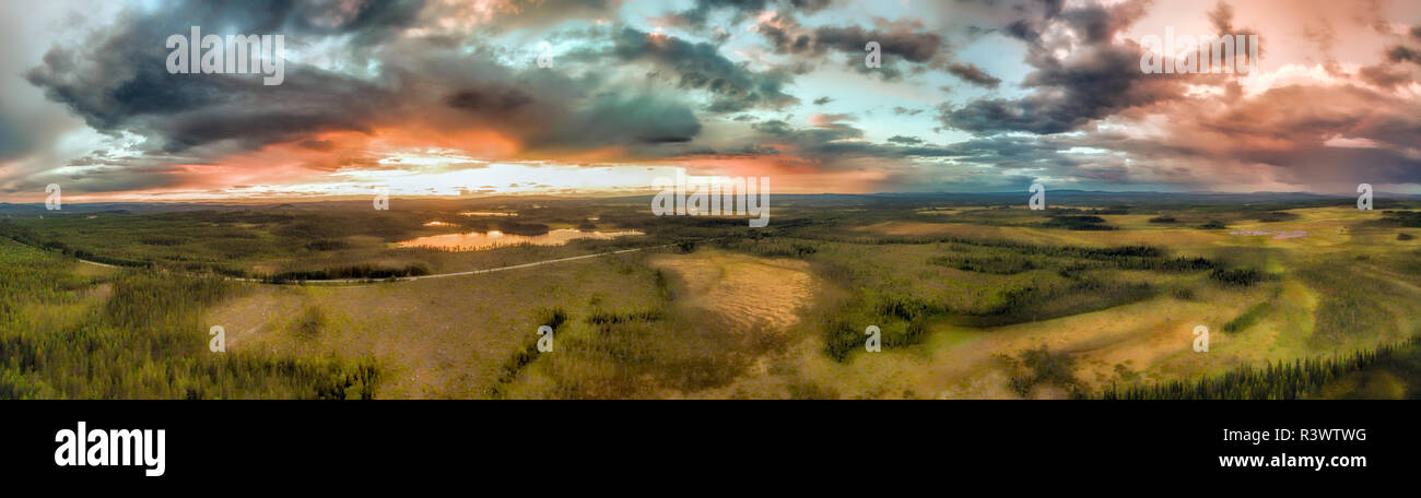 Tempêtes dans le coucher du soleil Banque D'Images