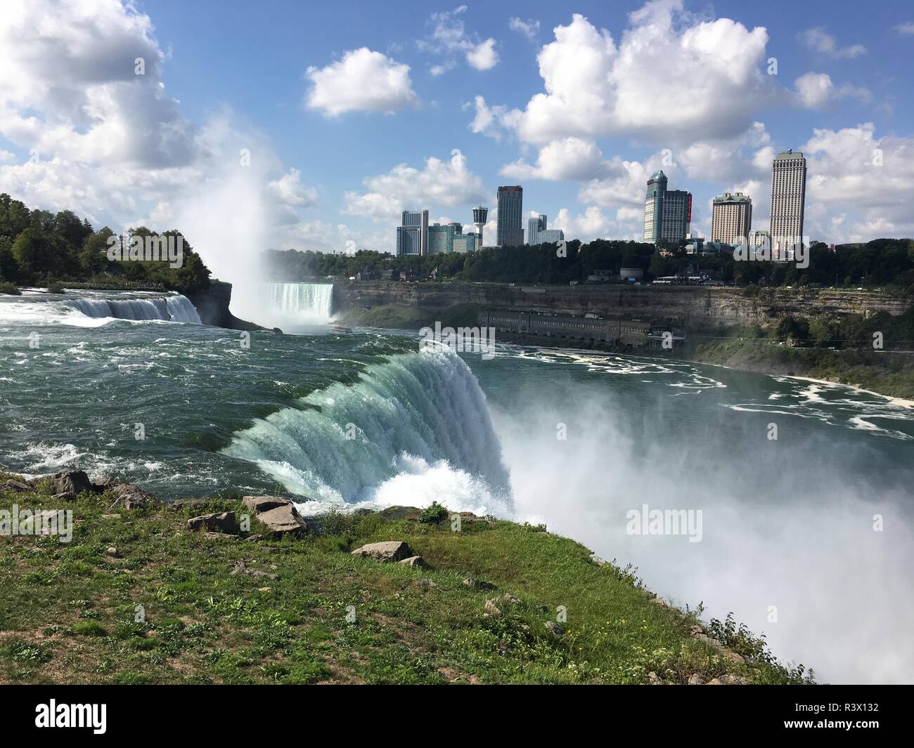 Les chutes du Niagara à la recherche au Canada Banque D'Images
