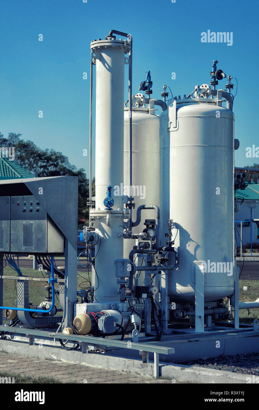 Jauge de pression psi mètre de tuyau et soupapes du circuit d'huile Banque D'Images