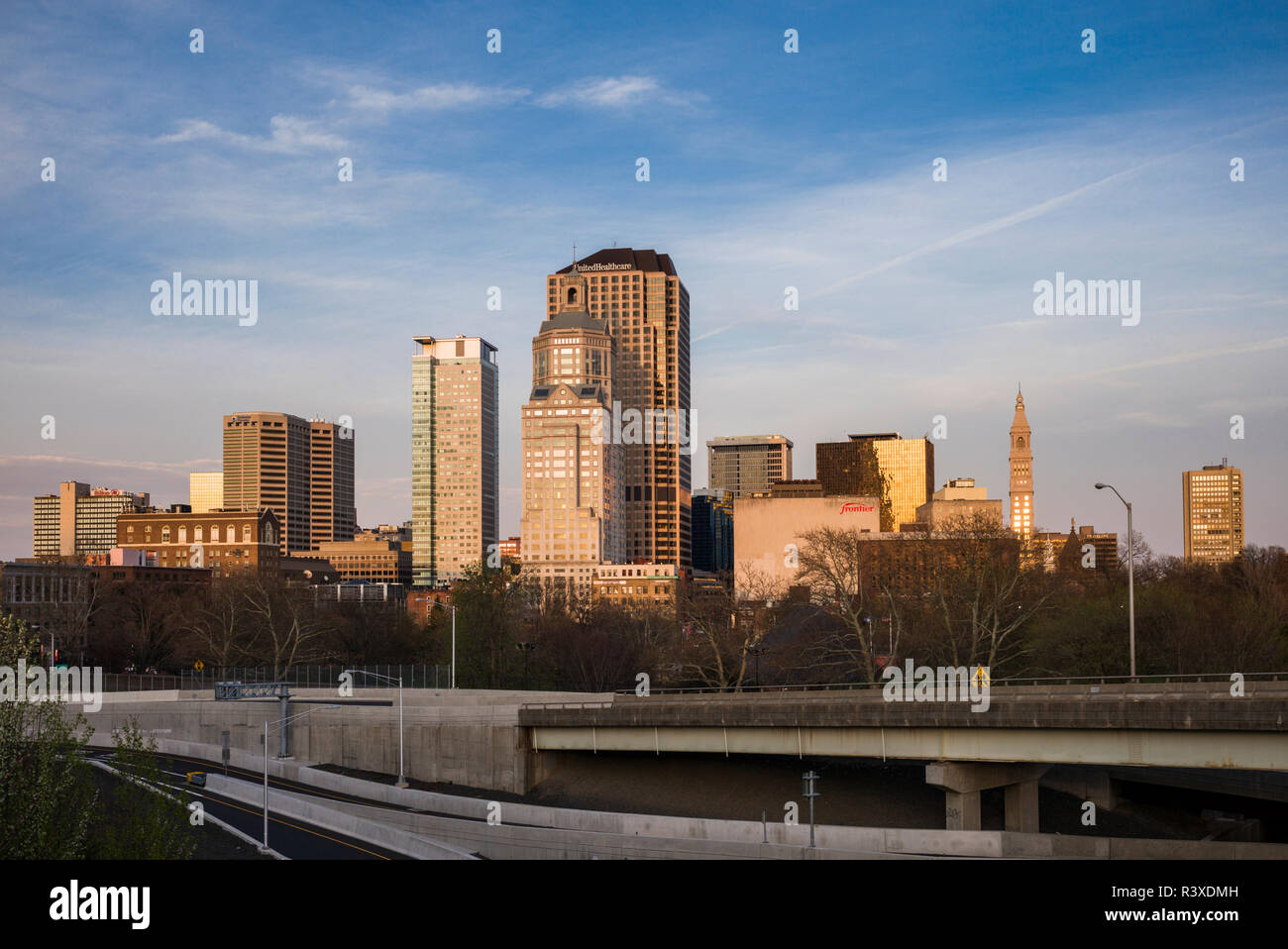 USA, New York, Hartford, toits de la ville, coucher de soleil Banque D'Images