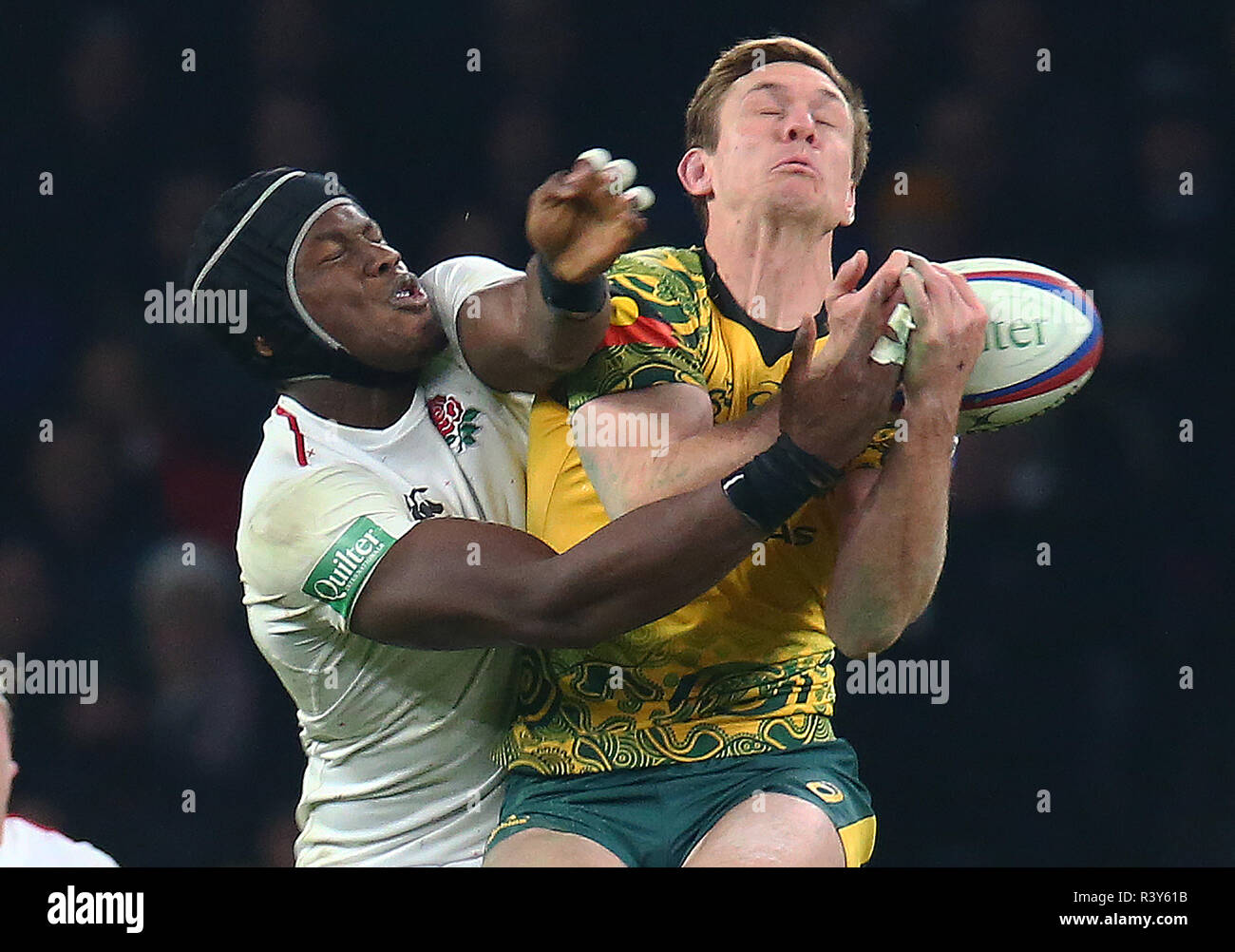 Londres, Royaume-Uni, 24 novembre, 2018 Itoje Maro de l'Angleterre contre l'Australie pendant 183 Dane Haylett-Petty International entre l'Angleterre et l'Australie à Twickenham , , Londres, Angleterre le 24 Nov 2018. Action Crédit photo : Action Crédit C Sport Sport Foto/Alamy Live News Banque D'Images Londres, Royaume-Uni, 24 novembre, 2018 Itoje Maro de l'Angleterre contre l'Australie pendant 183 Dane Haylett-Petty International entre l'Angleterre et l'Australie à Twickenham , , Londres, Angleterre le 24 Nov 2018. Action Crédit photo : Action Crédit C Sport Sport Foto/Alamy Live News Banque D'Images