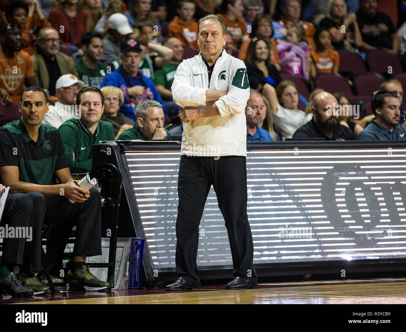 Nov 23 2018 Las Vegas, NV, États-Unis d'entraîneur-chef de l'État du Michigan Tom Izzo au cours de la NCAA Men's Basketball Continental Las Vegas Invitational entre Texas longhorns et la Michigan State Spartans 78-68 gagner à l'Orleans Arena de Las Vegas, NV. James Thurman/CSM Banque D'Images