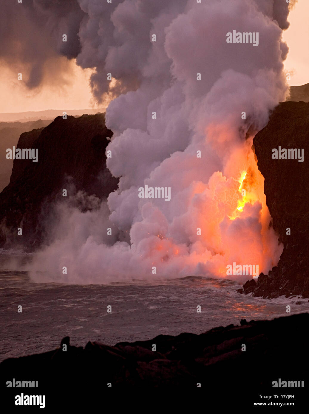 USA, Hawaii, Big Island, Hawaii Volcanoes National Park, la coulée de lave du volcan Kilauea Banque D'Images