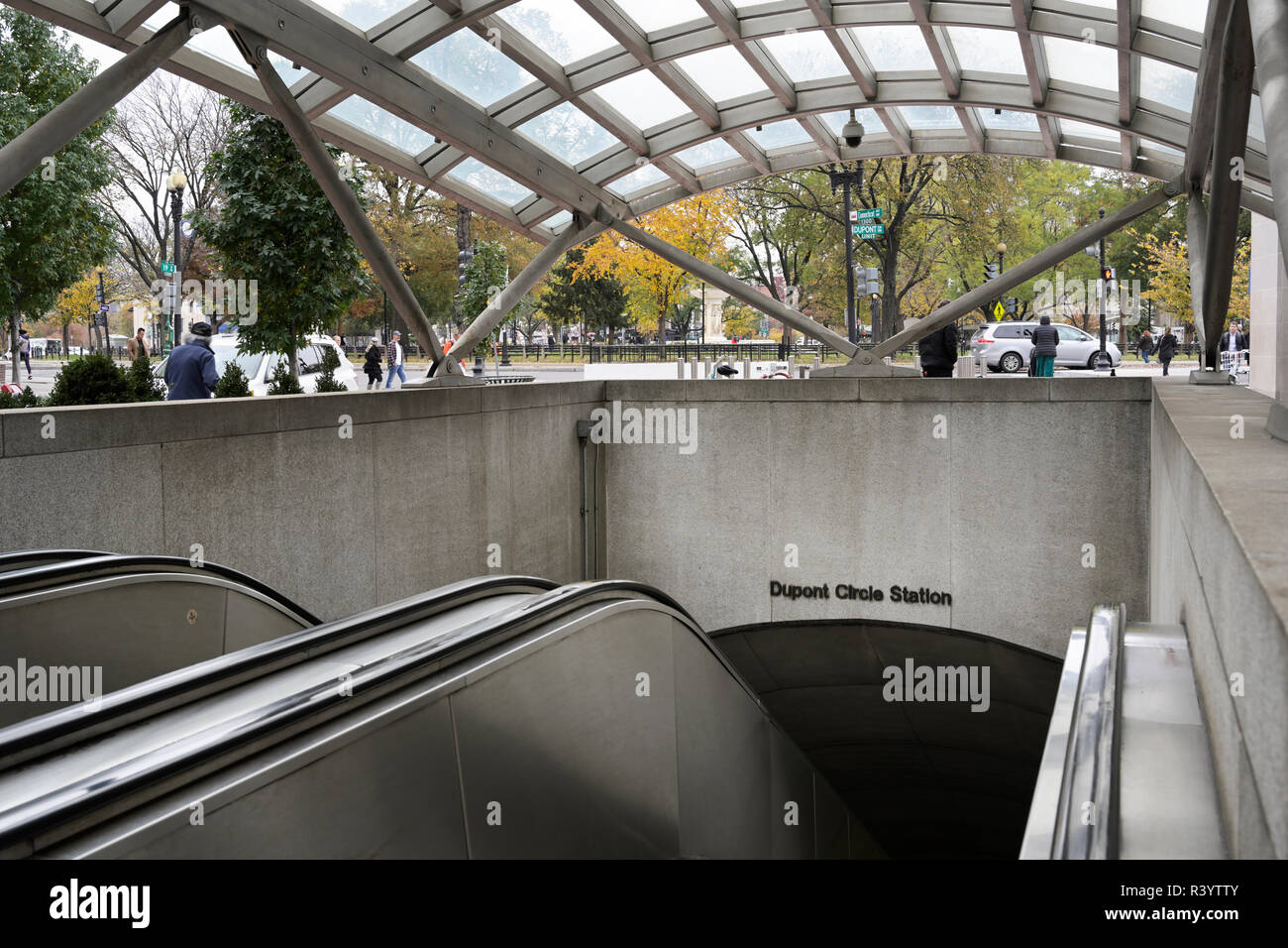 Entrée du métro Dupont Circle, Washington DC Banque D'Images Entrée du métro Dupont Circle, Washington DC Banque D'Images
