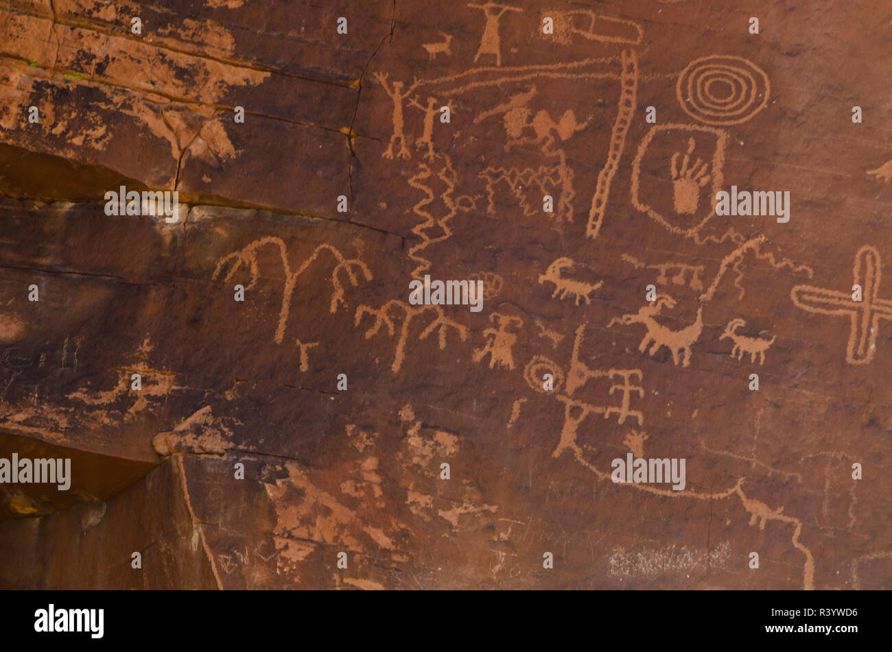 USA, Nevada, Valley of Fire State Park. Atlatl Rock Petroglyphs Banque D'Images