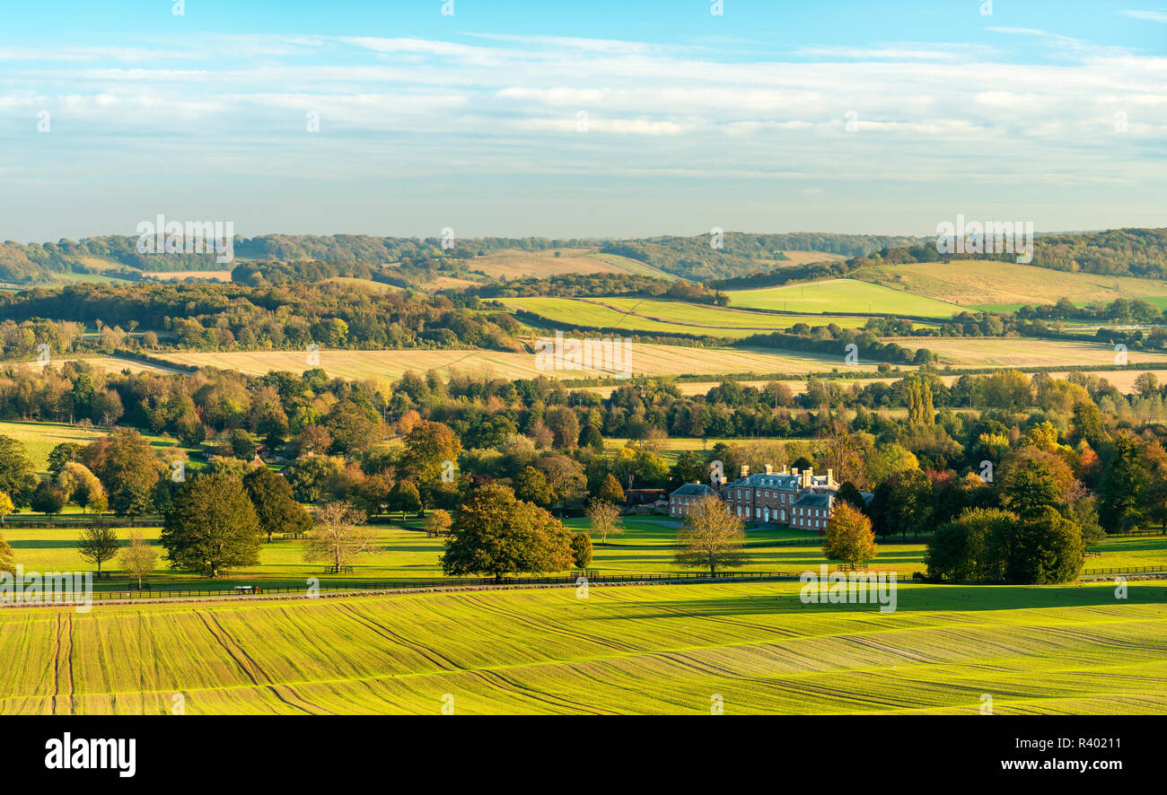 Une vue automnale de Godmersham Park dans le Kent Downs, une maison qui a des associations avec Jane Austen. Banque D'Images