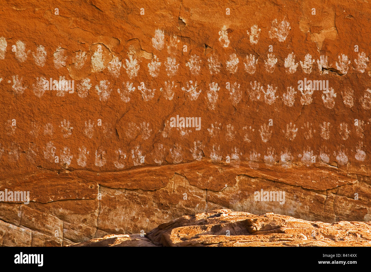 USA, Utah, Grand Staircase-Escalante National Monument, les Indiens Anasazi pictogrammes, mains Banque D'Images