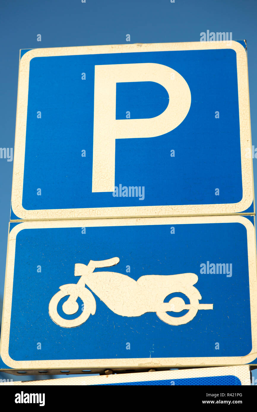 Moto Parking Sign Banque D'Images