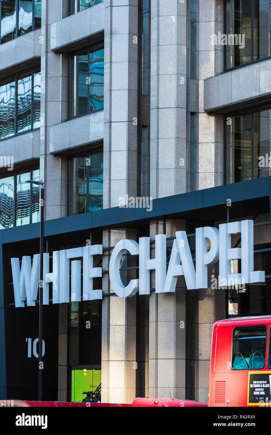 La chapelle blanche, Bâtiment 10 Whitechapel High Street, Londres, Angleterre, Royaume-Uni Banque D'Images