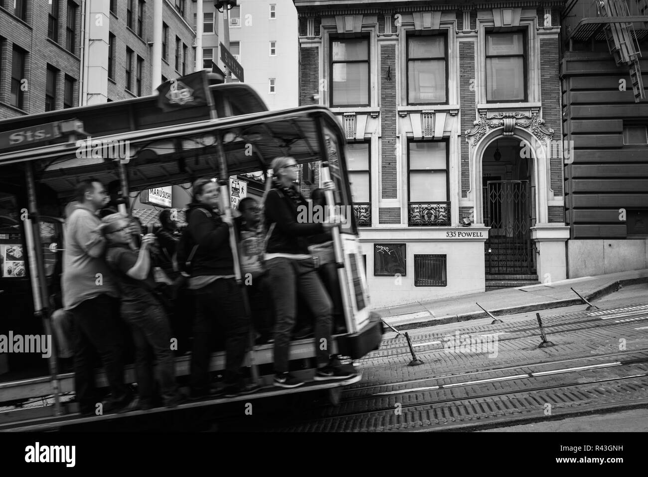L'emblématique des tramways de San Francisco, USA, sont les plus amusant de visiter la principale attraction touristique de la ville, tandis que de revivre le passé. Banque D'Images