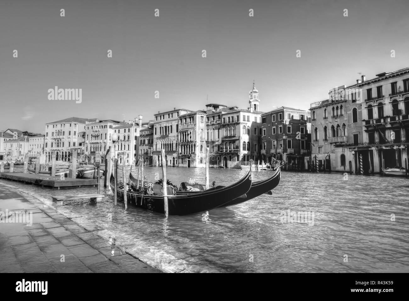 La belle et ancienne Venise, le Grand Canal, dans le quartier du Rialto Banque D'Images