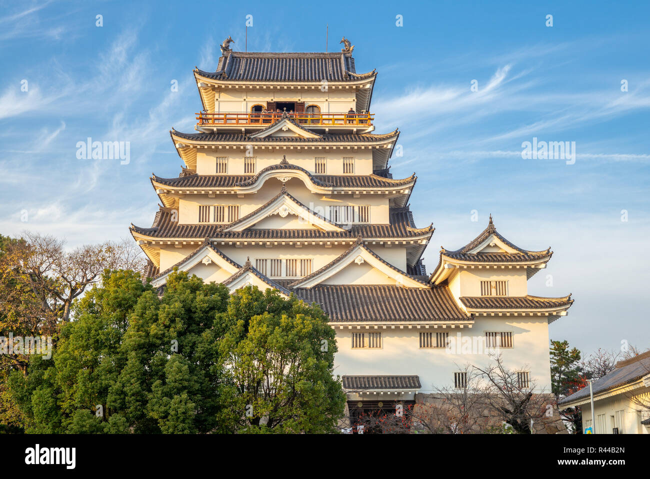 Vue sur la façade du château de Fukuyama Tenshu au Japon Banque D'Images