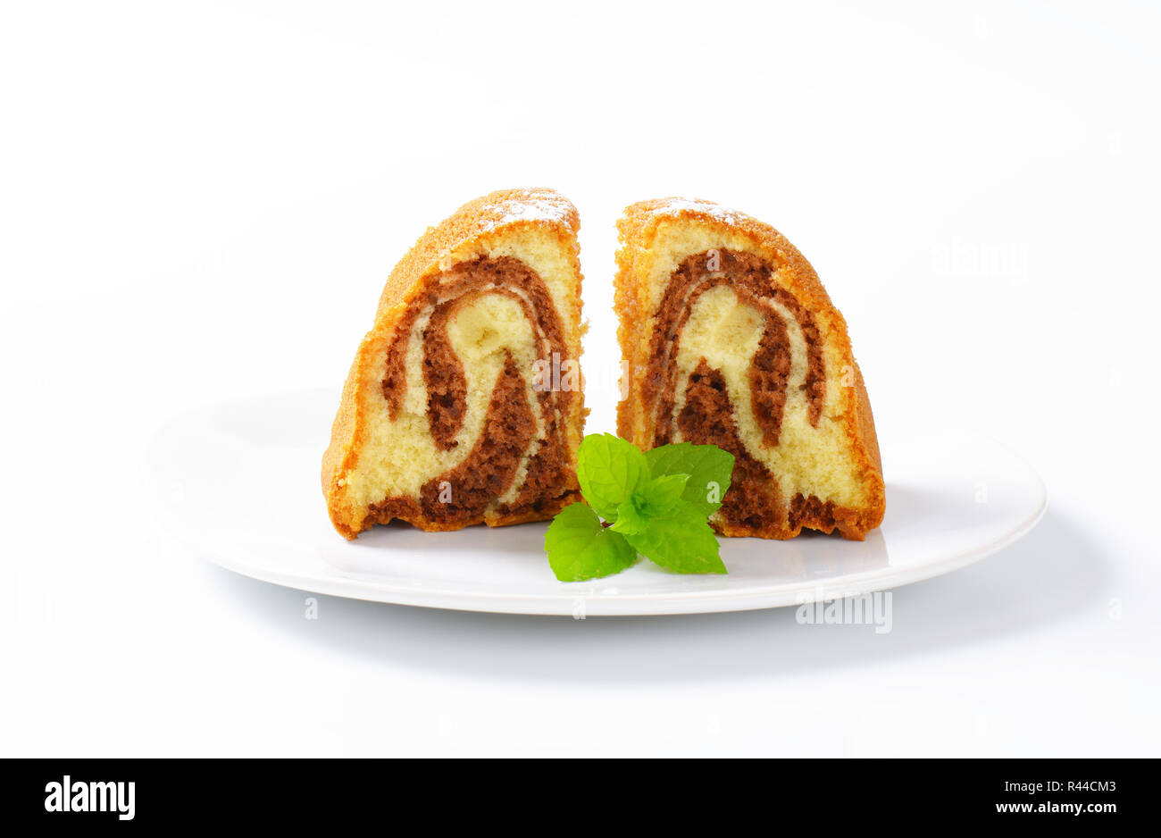 Tranches de gâteau marbré Banque D'Images