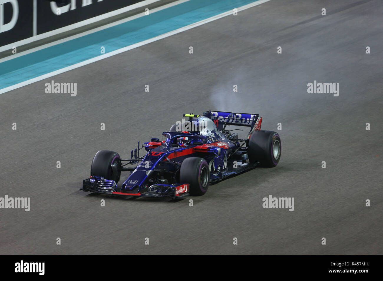 &# Xa9 ; Photo4 / LaPresse 25/11/2018 Abu Dhabi, EAU Sport Grand Prix de Formule 1 Abu Dhabi 2018 Dans le pic : Pierre Gasly (FRA) Scuderia Toro Rosso STR13, moteur en panne Banque D'Images