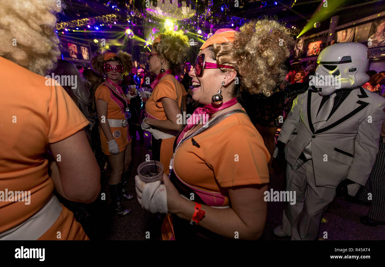 New York Etats Unis 25 Novembre 18 La Plus Grande Discotheque Fete Son 25e Anniversaire Cette Annee Attire Quelque 7 000 Personnes Au Centre Des Congres De Buffalo Niagara Falls Chaque Annee Pour Une