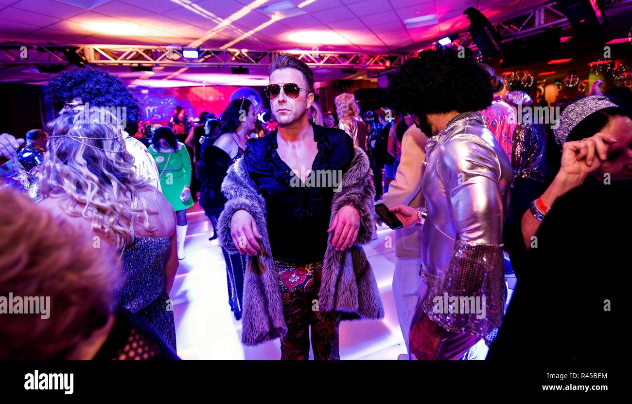 Buffalo New York Usa 25th Nov 18 La Plus Grande Discotheque Fete Son 25e Anniversaire Cette Annee Attire Quelque 7 000 Personnes Au Centre Des Congres De Buffalo Niagara Falls Chaque Annee Pour
