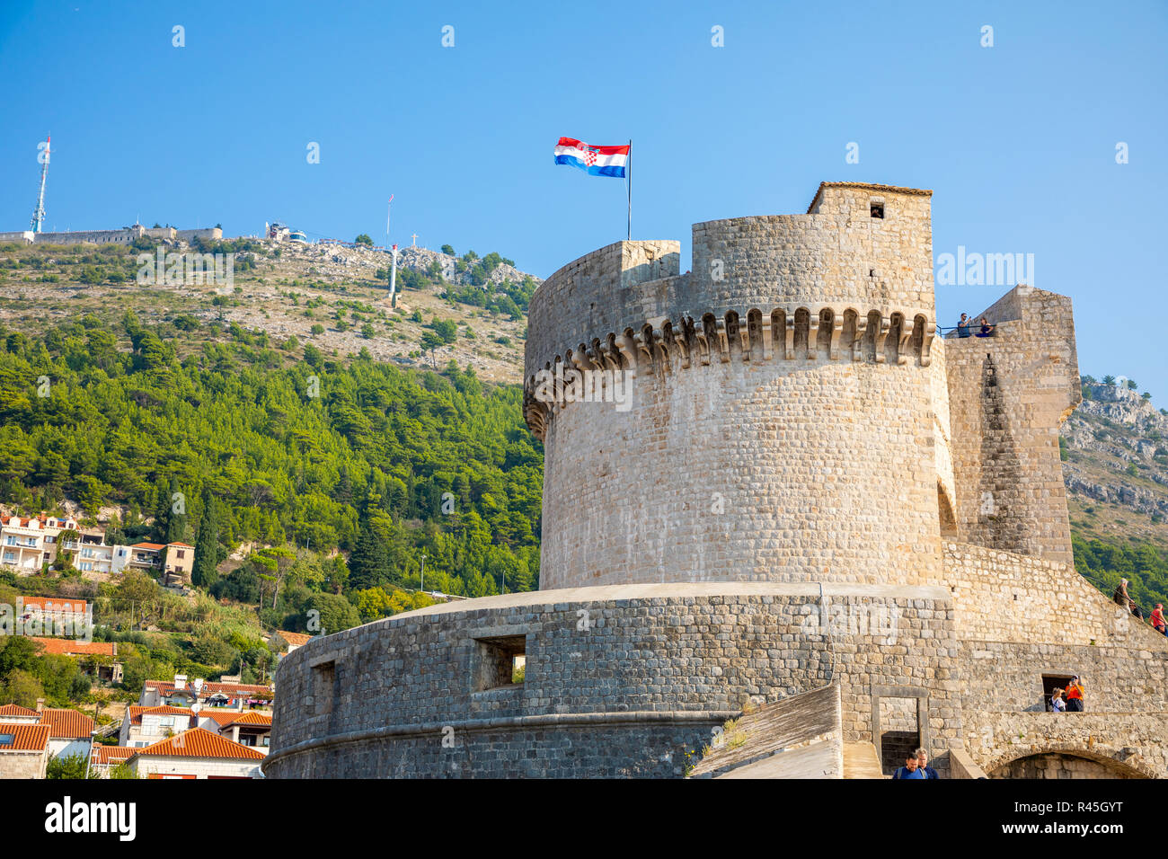 Minceta tour et la vieille ville médiévale de Dubrovnik remparts au coucher du soleil, la Croatie Banque D'Images