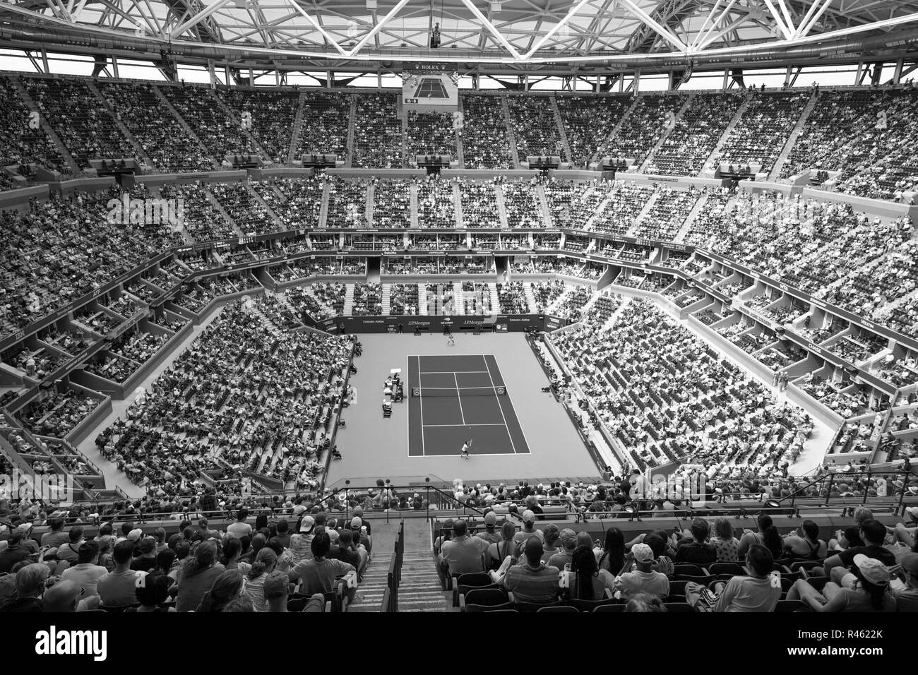 New York, NY - 2 septembre, 2018 : Avis de Arthur Ashe Stadium au cours de l'US Open 2018 4ème tour entre Rafael Nadal de l'Espagne & Nikoloz Basilashvili de Géorgie à l'USTA Billie Jean King National Tennis Center Banque D'Images