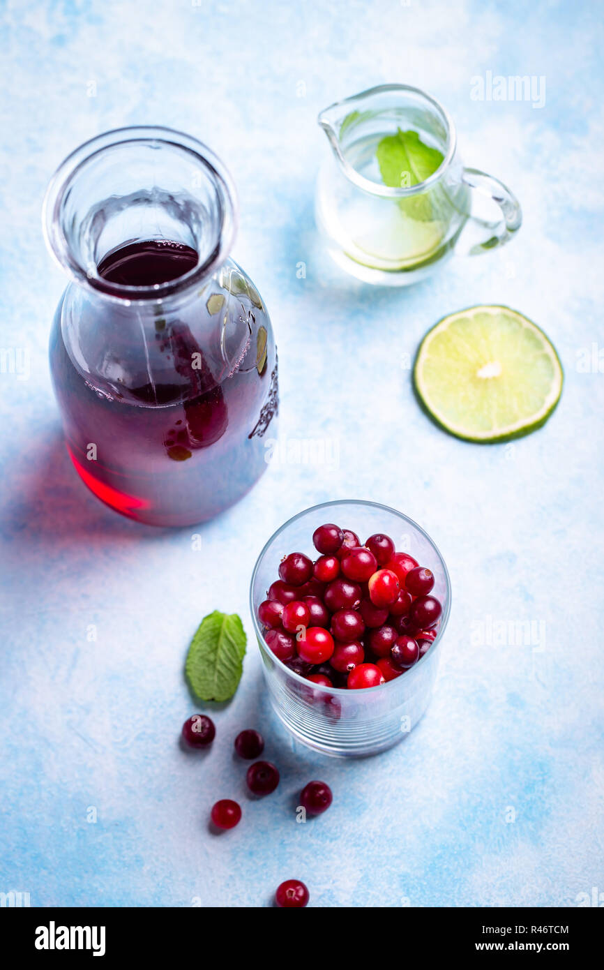 Verre de jus de canneberge et Banque D'Images