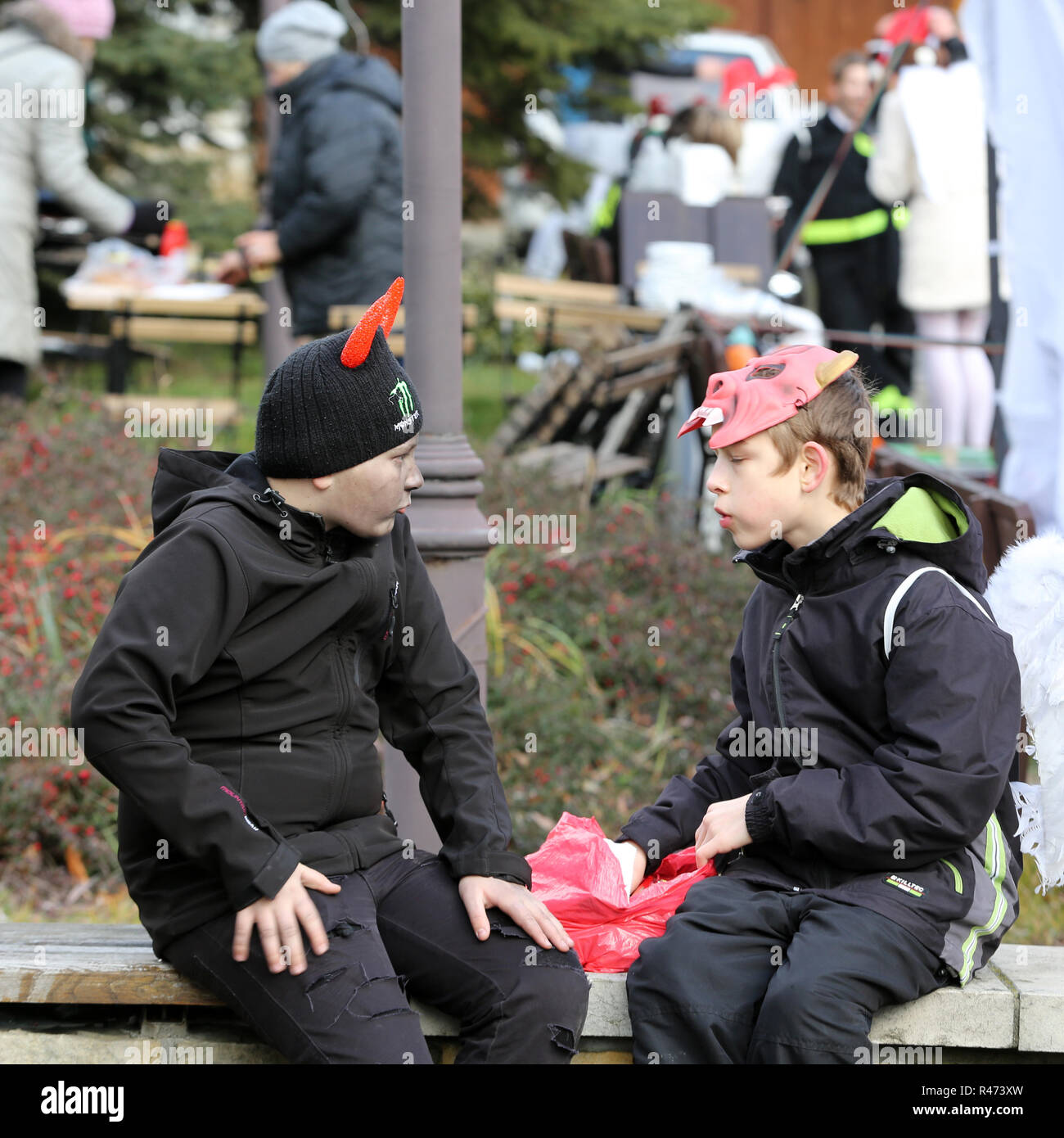 L'hiver-festival angel dans le pays ville Banque D'Images