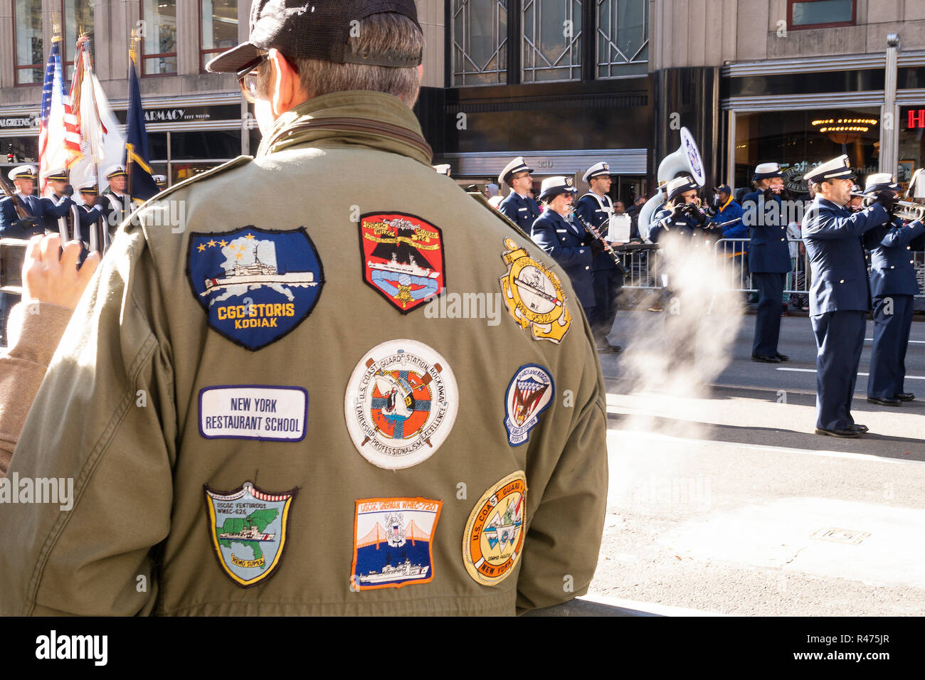 Annuel 2018 Défilé des anciens combattants sur la Cinquième Avenue, New York, USA Banque D'Images