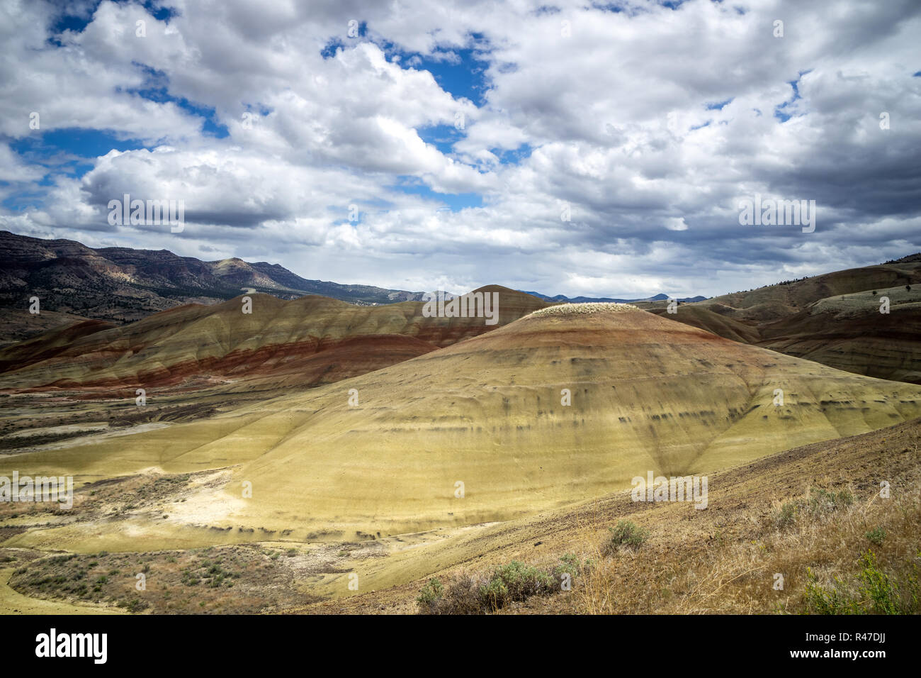 Formation géologique ou peint à badlands Hills, John Day Fossil jumeaux National Monument, Mitchell, Centre de l'Oregon, USA. Banque D'Images